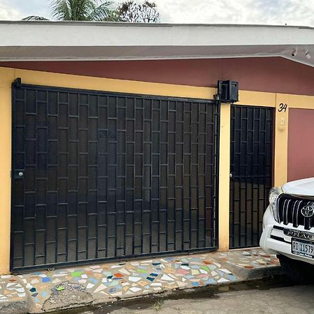Havana Rivas Luaran gambar